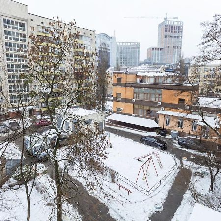 Apartments On Kopernyka Kyiv Exterior photo